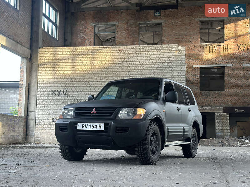 Внедорожник / Кроссовер Mitsubishi Pajero Wagon 2004 в Сарнах