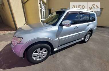 Позашляховик / Кросовер Mitsubishi Pajero Wagon 2007 в Києві