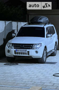 Внедорожник / Кроссовер Mitsubishi Pajero Wagon 2013 в Харькове