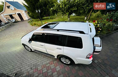 Внедорожник / Кроссовер Mitsubishi Pajero Wagon 2012 в Киеве