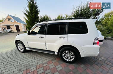 Внедорожник / Кроссовер Mitsubishi Pajero Wagon 2012 в Киеве