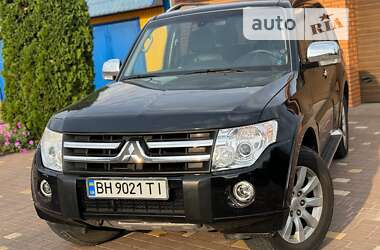 Позашляховик / Кросовер Mitsubishi Pajero Wagon 2011 в Одесі