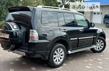 Позашляховик / Кросовер Mitsubishi Pajero Wagon 2011 в Одесі