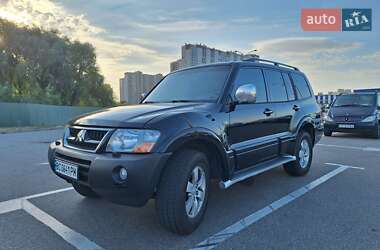Внедорожник / Кроссовер Mitsubishi Pajero Wagon 2004 в 