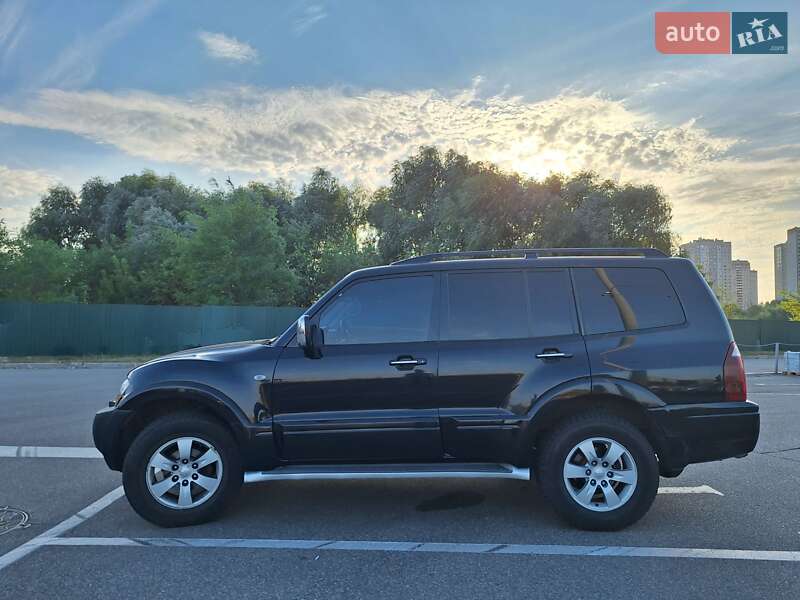 Позашляховик / Кросовер Mitsubishi Pajero Wagon 2004 в Києві