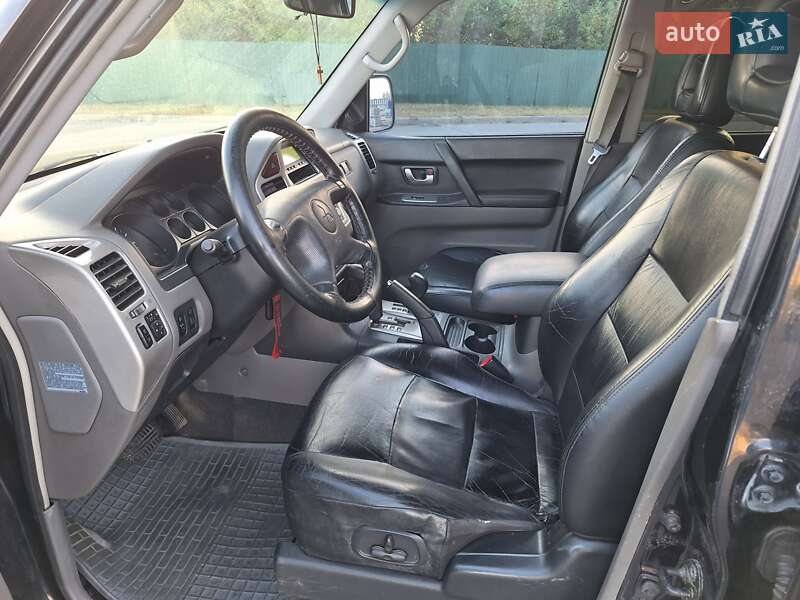 Позашляховик / Кросовер Mitsubishi Pajero Wagon 2004 в Києві