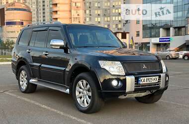 Внедорожник / Кроссовер Mitsubishi Pajero Wagon 2011 в Киеве