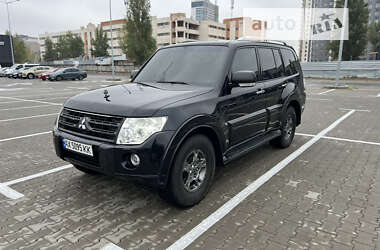 Позашляховик / Кросовер Mitsubishi Pajero Wagon 2007 в Києві