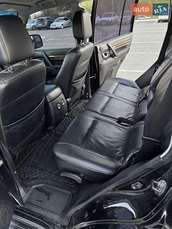Внедорожник / Кроссовер Mitsubishi Pajero Wagon 2008 в Киеве