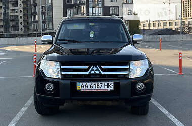 Позашляховик / Кросовер Mitsubishi Pajero Wagon 2008 в Києві