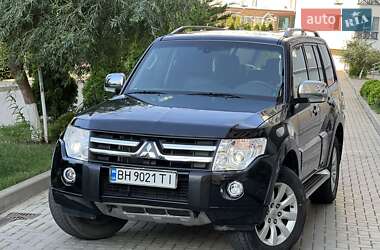 Позашляховик / Кросовер Mitsubishi Pajero Wagon 2011 в Одесі