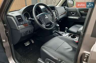 Позашляховик / Кросовер Mitsubishi Pajero Wagon 2013 в Вінниці