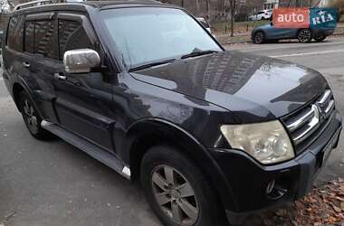 Позашляховик / Кросовер Mitsubishi Pajero Wagon 2008 в Києві