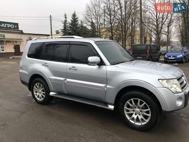 Позашляховик / Кросовер Mitsubishi Pajero Wagon 2006 в Києві