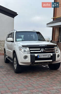 Позашляховик / Кросовер Mitsubishi Pajero Wagon 2010 в Києві