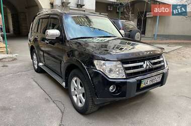 Позашляховик / Кросовер Mitsubishi Pajero Wagon 2008 в Києві