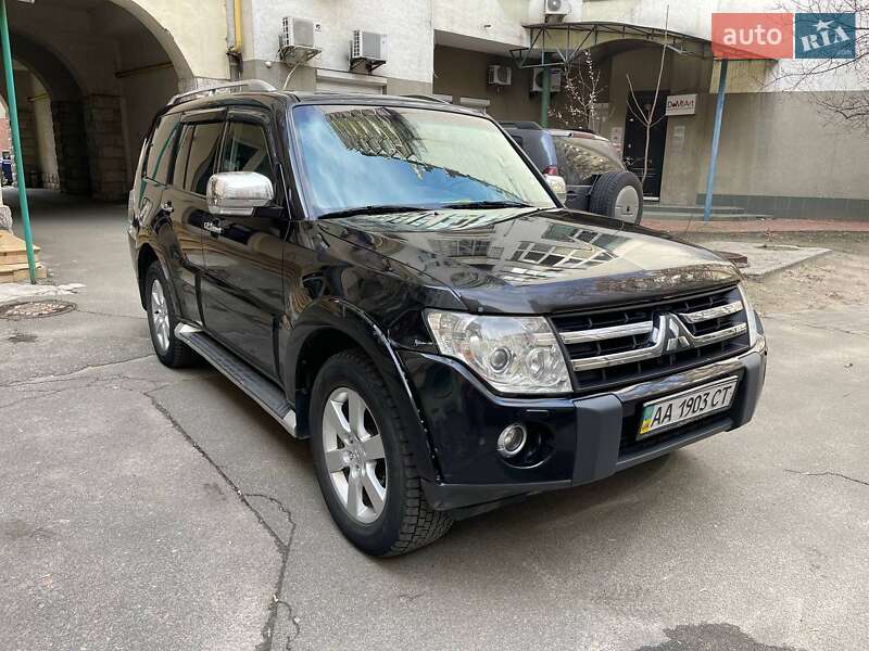 Позашляховик / Кросовер Mitsubishi Pajero Wagon 2008 в Києві фото Позашляховик / Кросовер Mitsubishi Pajero Wagon 2008 в Києві
