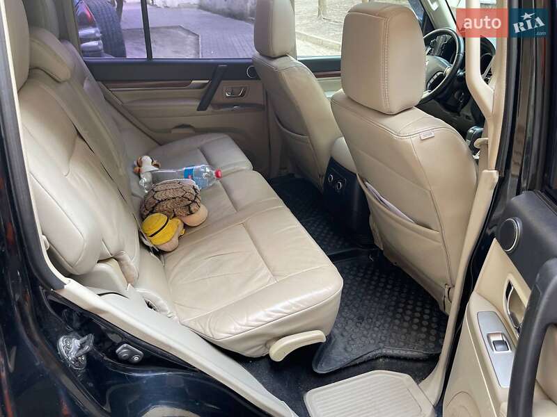 Позашляховик / Кросовер Mitsubishi Pajero Wagon 2008 в Києві фото 19 Позашляховик / Кросовер Mitsubishi Pajero Wagon 2008 в Києві