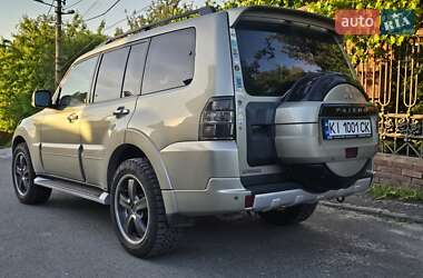 Внедорожник / Кроссовер Mitsubishi Pajero Wagon 2013 в Киеве