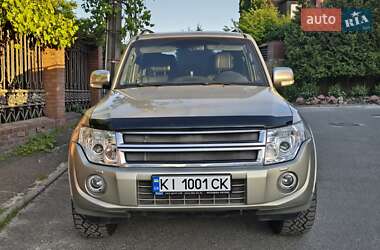 Внедорожник / Кроссовер Mitsubishi Pajero Wagon 2013 в Киеве