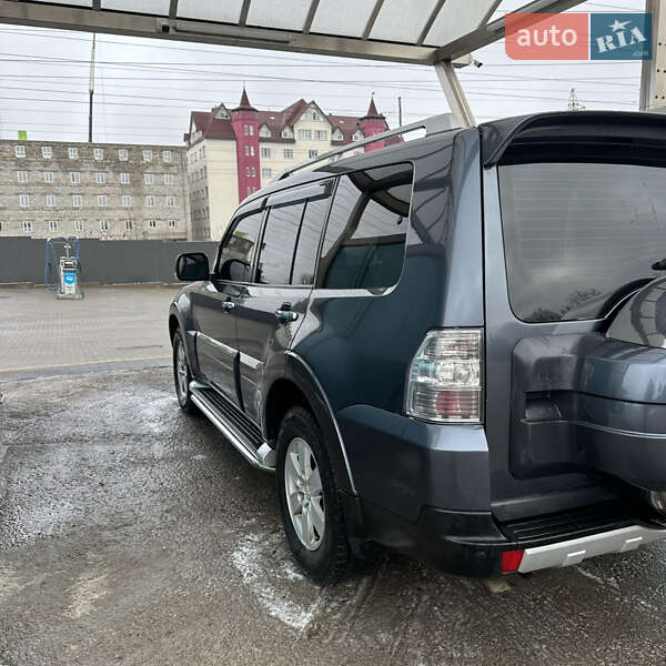 Внедорожник / Кроссовер Mitsubishi Pajero Wagon 2008 в Киеве