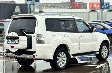 Внедорожник / Кроссовер Mitsubishi Pajero Wagon 2011 в 
