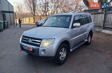 Позашляховик / Кросовер Mitsubishi Pajero Wagon 2008 в Києві