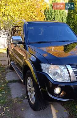 Внедорожник / Кроссовер Mitsubishi Pajero Wagon 2011 в 