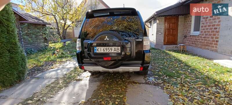 Позашляховик / Кросовер Mitsubishi Pajero Wagon 2011 в Остер