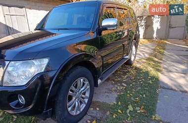 Внедорожник / Кроссовер Mitsubishi Pajero Wagon 2011 в 