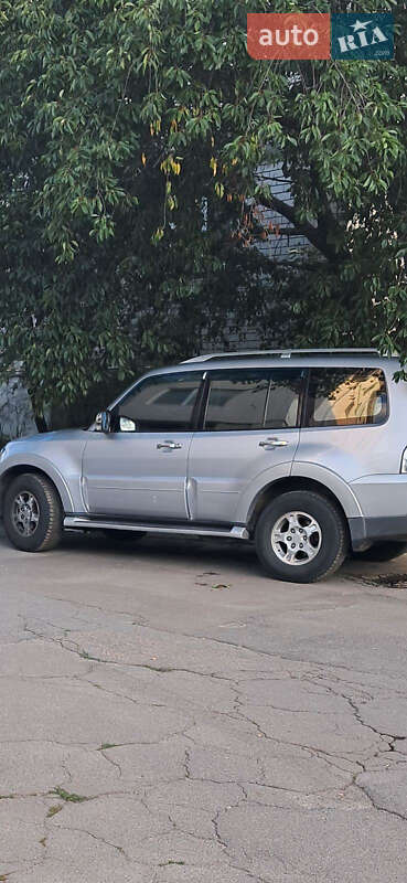 Позашляховик / Кросовер Mitsubishi Pajero Wagon 2007 в Києві