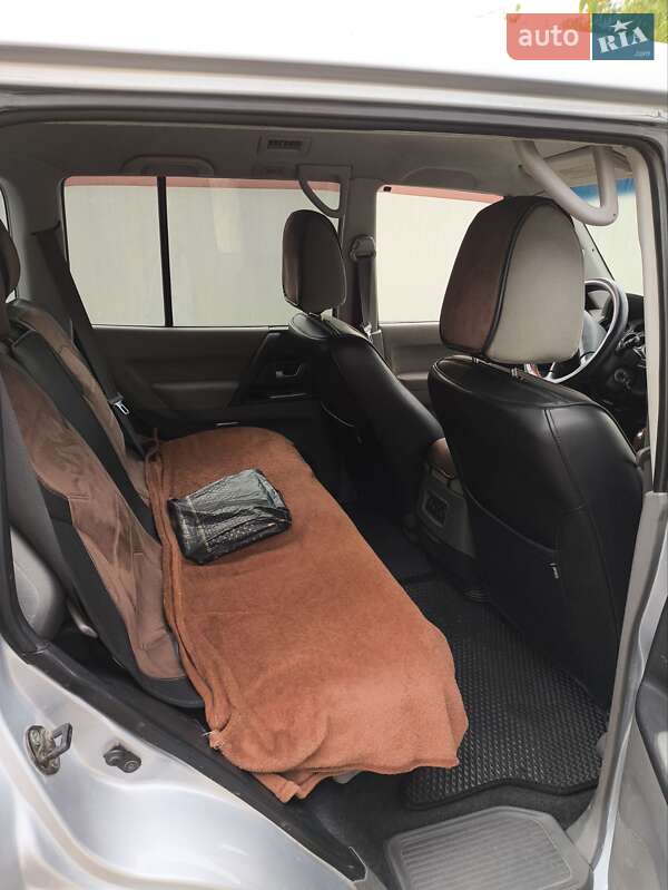 Внедорожник / Кроссовер Mitsubishi Pajero Wagon 2006 в Одессе фото 6 Внедорожник / Кроссовер Mitsubishi Pajero Wagon 2006 в Одессе