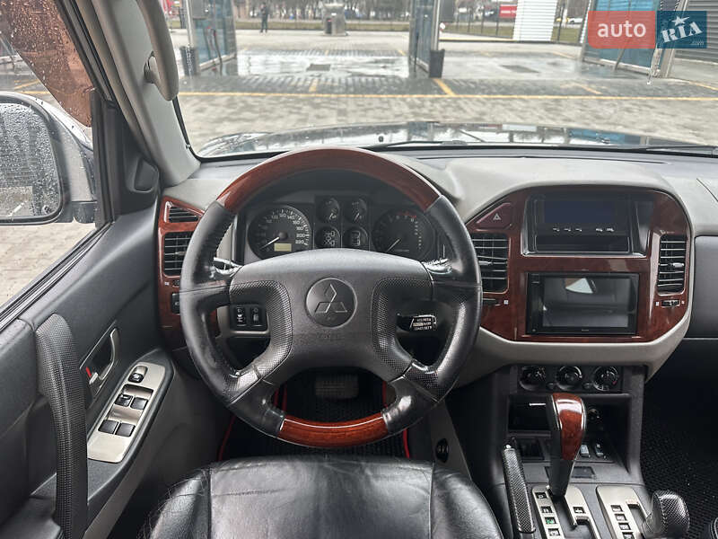 Внедорожник / Кроссовер Mitsubishi Pajero Wagon 2004 в Николаеве