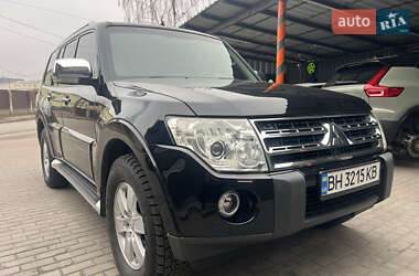 Внедорожник / Кроссовер Mitsubishi Pajero Wagon 2009 в Киеве