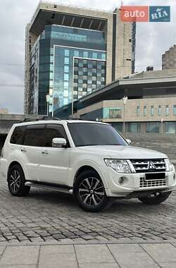 Позашляховик / Кросовер Mitsubishi Pajero Wagon 2013 в Харкові