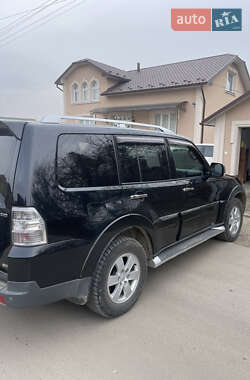 Внедорожник / Кроссовер Mitsubishi Pajero Wagon 2008 в 