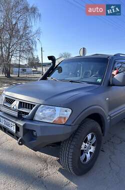 Внедорожник / Кроссовер Mitsubishi Pajero Wagon 2004 в 