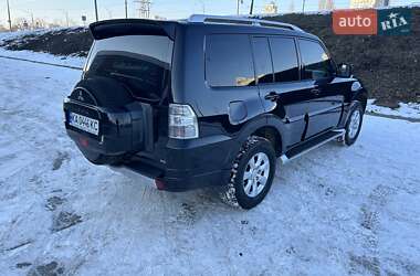 Внедорожник / Кроссовер Mitsubishi Pajero Wagon 2010 в Киеве