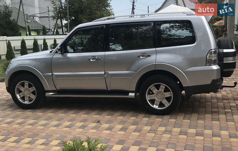 Внедорожник / Кроссовер Mitsubishi Pajero Wagon 2008 в Черновцах