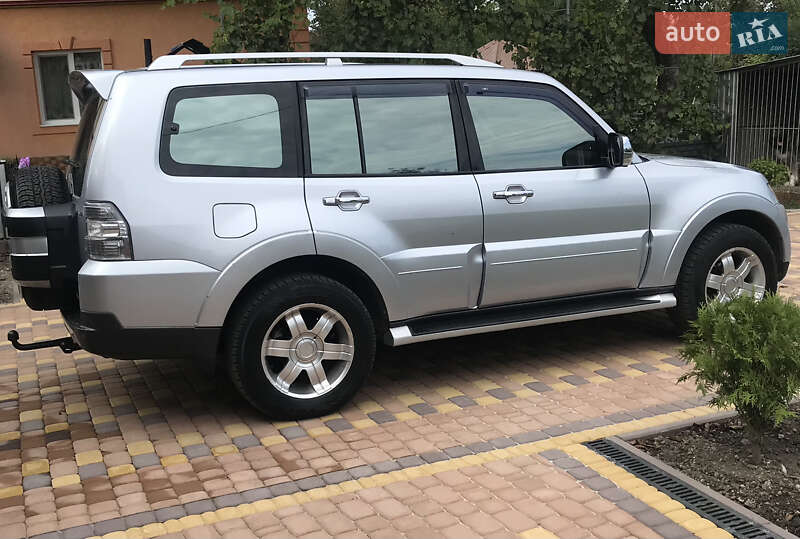 Внедорожник / Кроссовер Mitsubishi Pajero Wagon 2008 в Черновцах