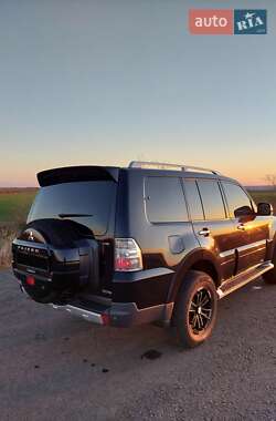 Внедорожник / Кроссовер Mitsubishi Pajero Wagon 2008 в 