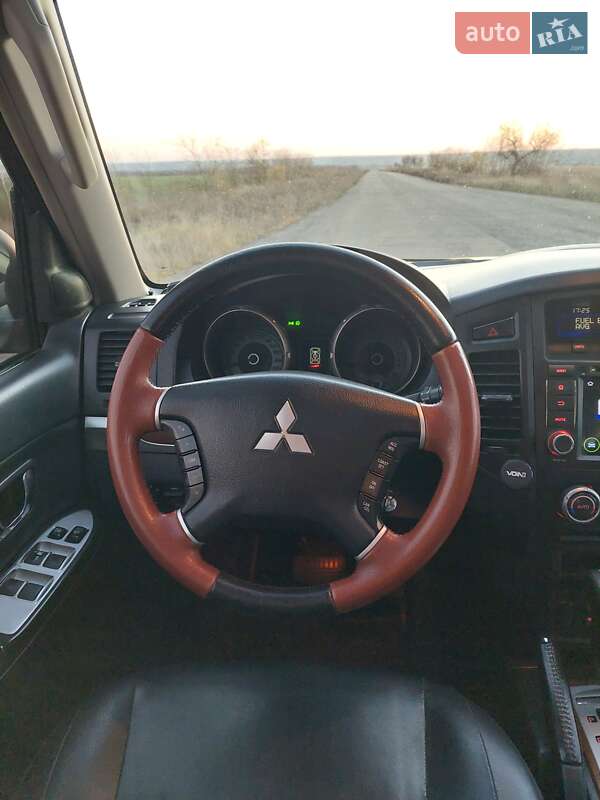 Позашляховик / Кросовер Mitsubishi Pajero Wagon 2008 в Вознесенську