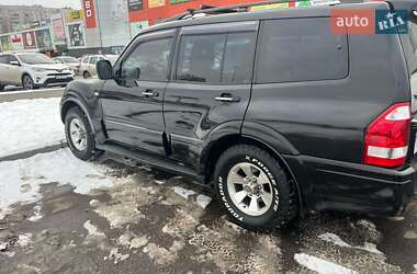Внедорожник / Кроссовер Mitsubishi Pajero Wagon 2006 в 