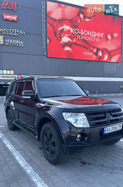 Внедорожник / Кроссовер Mitsubishi Pajero Wagon 2007 в 