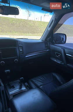 Внедорожник / Кроссовер Mitsubishi Pajero Wagon 2007 в 