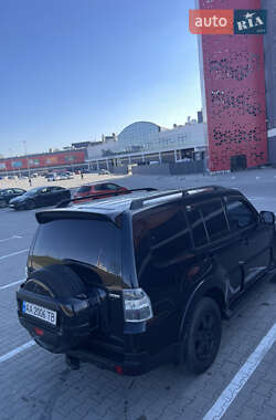 Внедорожник / Кроссовер Mitsubishi Pajero Wagon 2007 в 