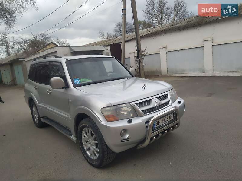 Внедорожник / Кроссовер Mitsubishi Pajero Wagon 2003 в Измаиле фото 3 Внедорожник / Кроссовер Mitsubishi Pajero Wagon 2003 в Измаиле