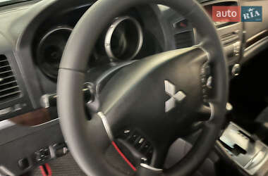 Внедорожник / Кроссовер Mitsubishi Pajero Wagon 2013 в 