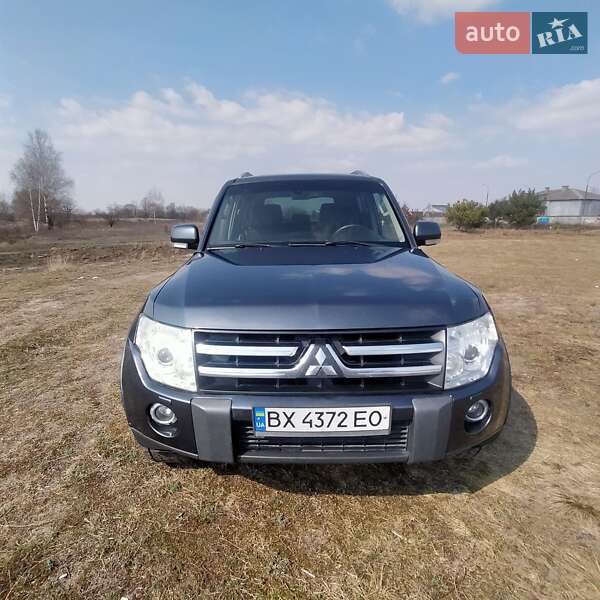 Внедорожник / Кроссовер Mitsubishi Pajero Wagon 2008 в 
