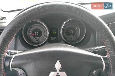 Внедорожник / Кроссовер Mitsubishi Pajero Wagon 2008 в 